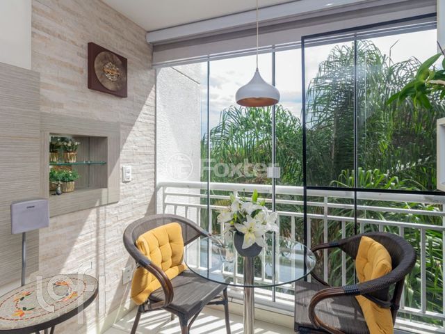 Apartamento com 74m², 3 dormitórios, 1 suíte, 1 vaga, Vila Ipiranga em Porto Alegre