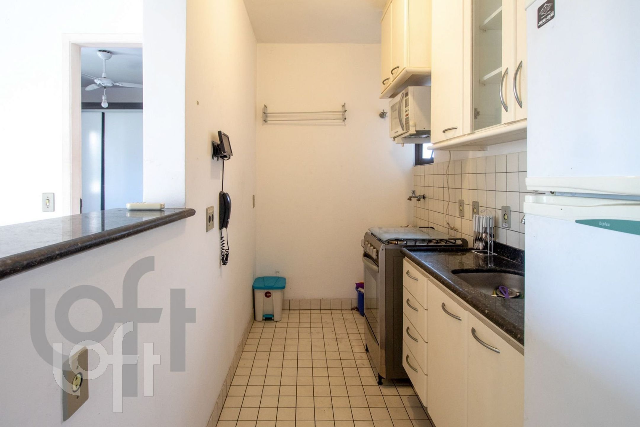 Apartamento à venda com 1 quarto, 42m² - Foto 16