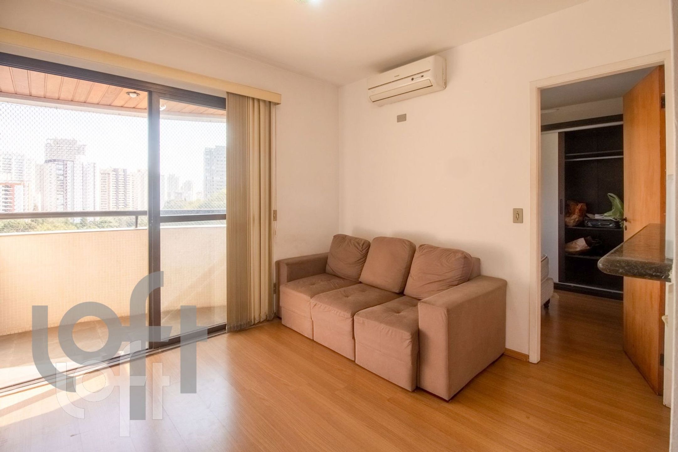 Apartamento à venda com 1 quarto, 42m² - Foto 1