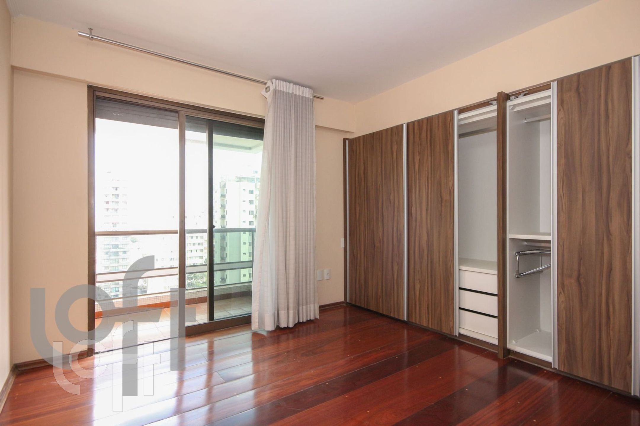 Apartamento à venda com 4 quartos, 325m² - Foto 11