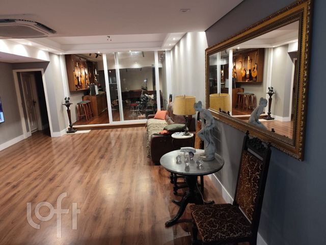 Apartamento com 170m², 3 dormitórios, 2 vagas, Moinhos de Vento em Porto Alegre