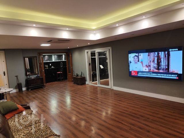 Apartamento com 170m², 3 dormitórios, 2 vagas, Moinhos de Vento em Porto Alegre