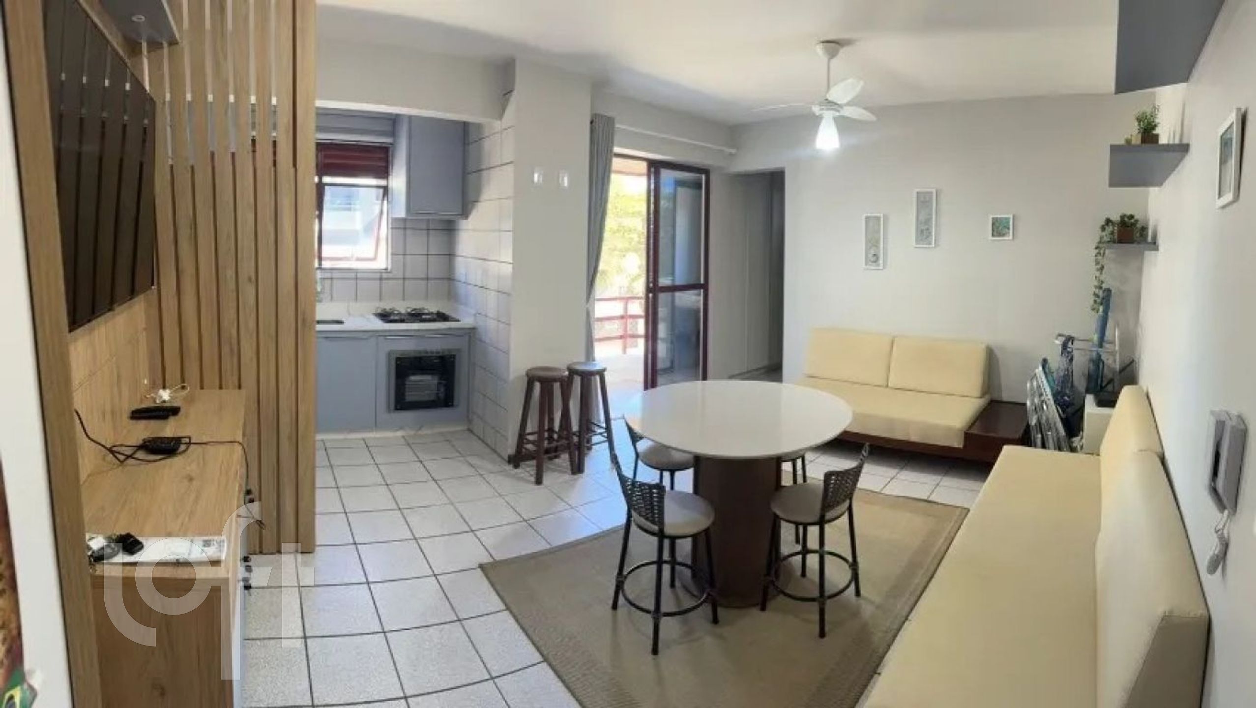 Apartamentos com 43m², 1 quarto, 1 garagem, no bairro Canasvieiras em Florianópolis