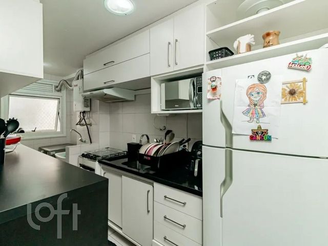 Apartamento com 74m², 3 dormitórios, 1 suíte, 2 vagas, Vila Ipiranga em Porto Alegre