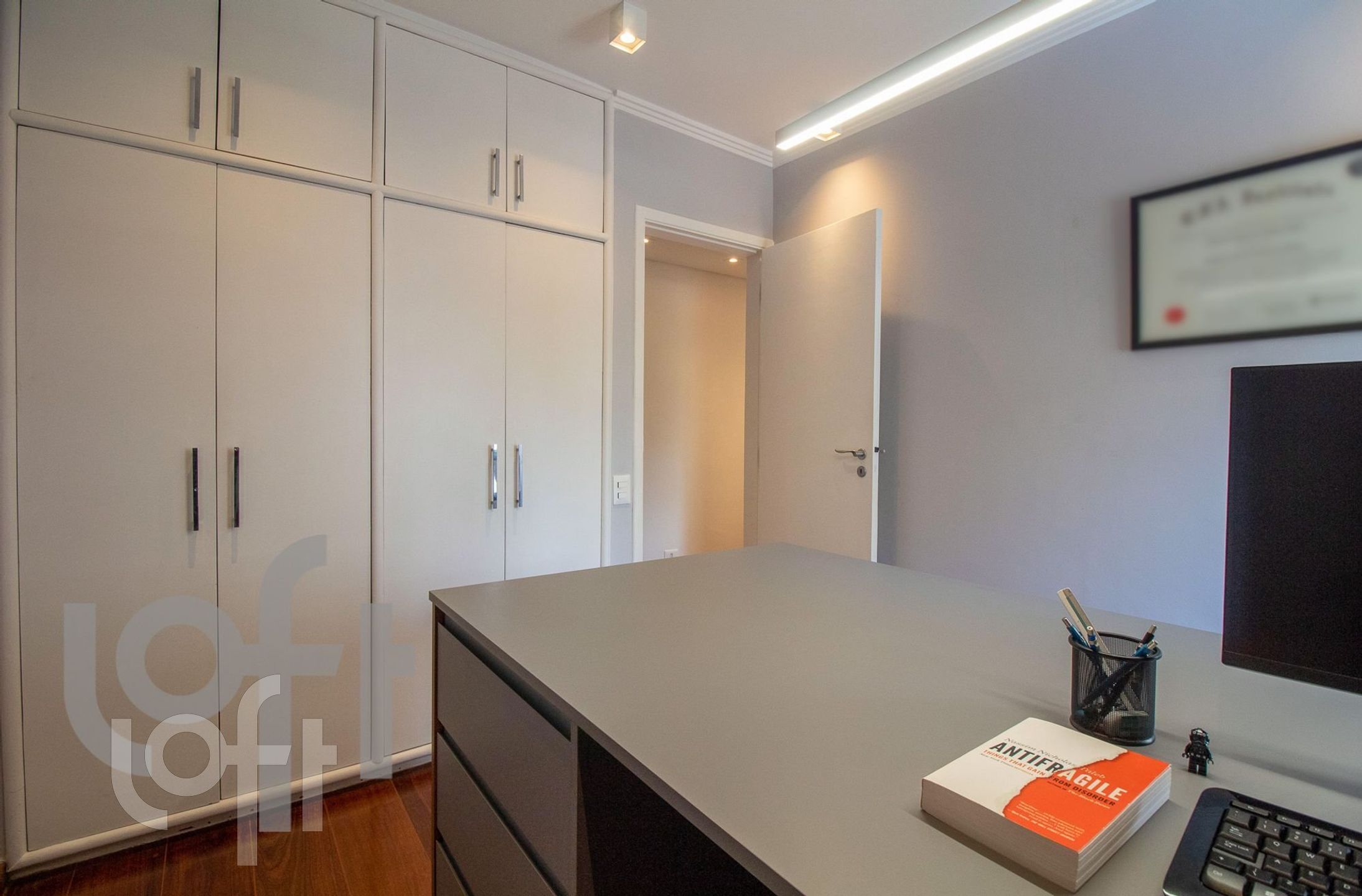 Apartamento à venda com 3 quartos, 133m² - Foto 4