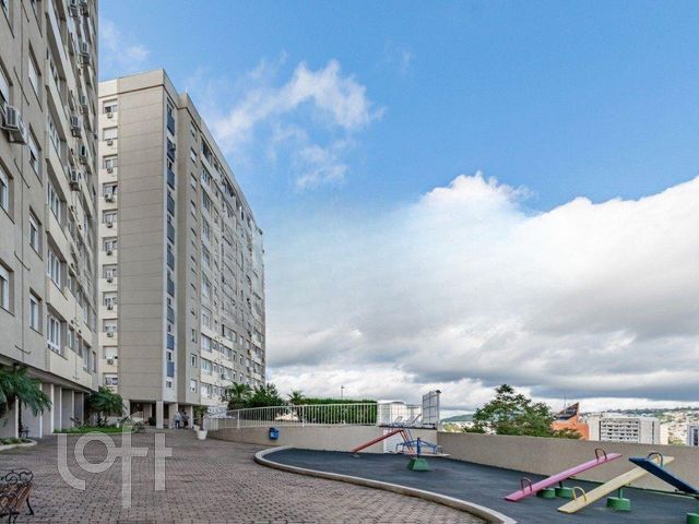 Apartamento com 89m², 3 dormitórios, 1 suíte, 1 vaga, Jardim Botânico em Porto Alegre