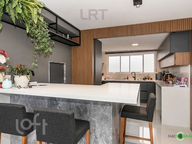 Apartamento com 161m², 3 dormitórios, 3 suítes, 3 vagas, Petrópolis em Porto Alegre