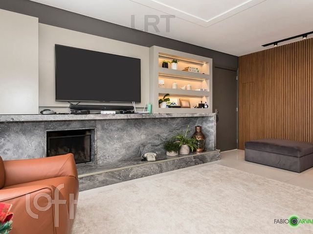 Apartamento com 161m², 3 dormitórios, 3 suítes, 3 vagas, Petrópolis em Porto Alegre