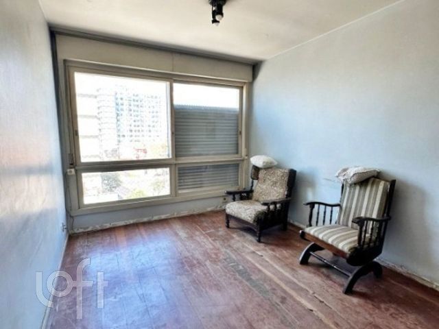 Apartamento com 110m², 3 dormitórios, 1 vaga, Floresta em Porto Alegre