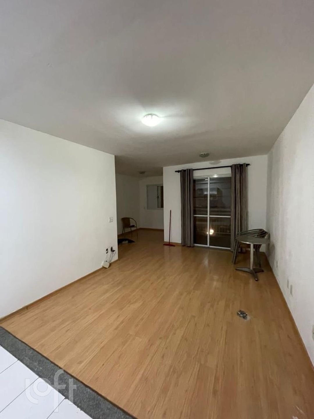 Apartamento à venda com 2 quartos, 64m² - Foto 1