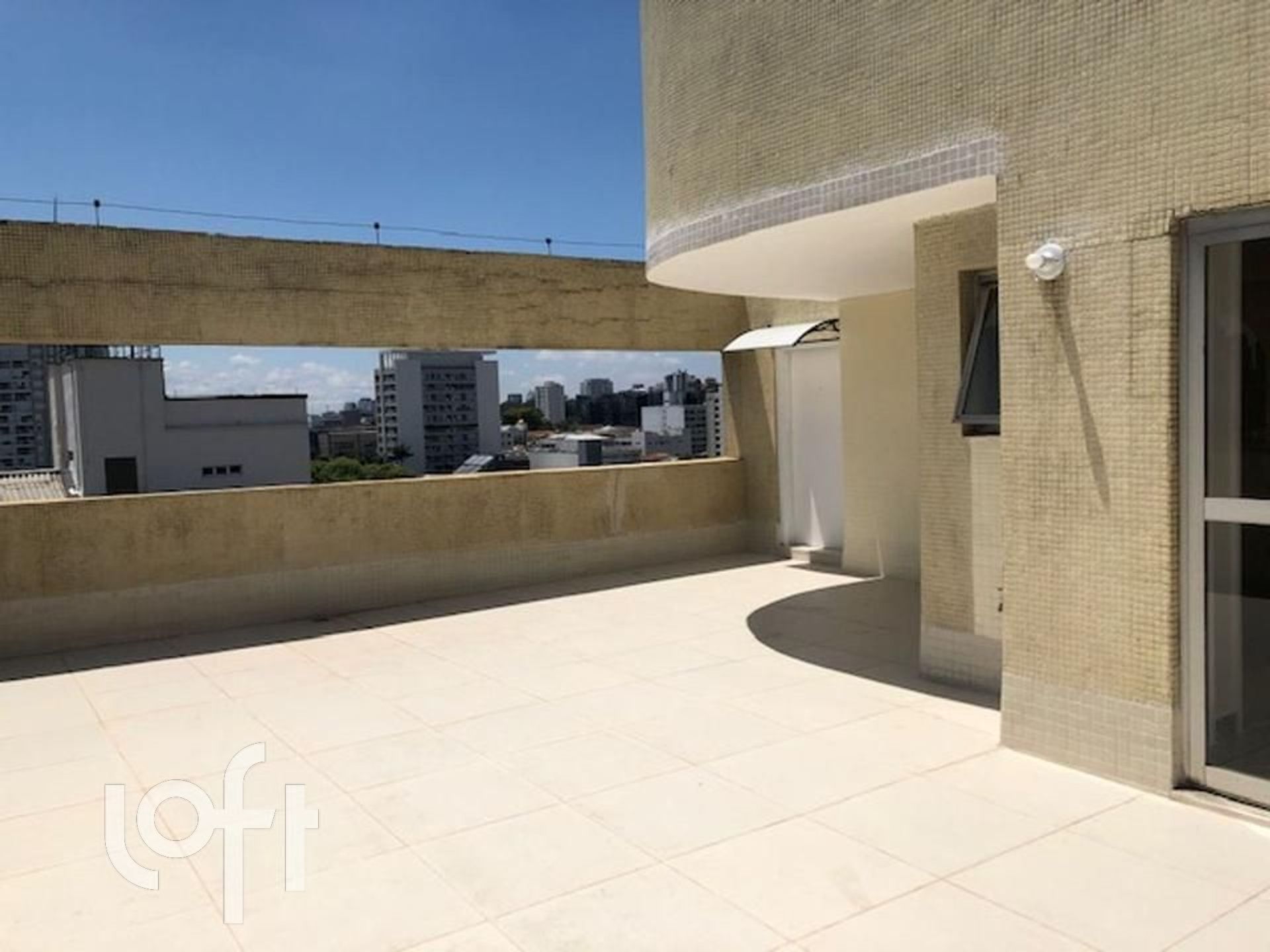 Apartamento à venda com 3 quartos, 225m² - Foto 14