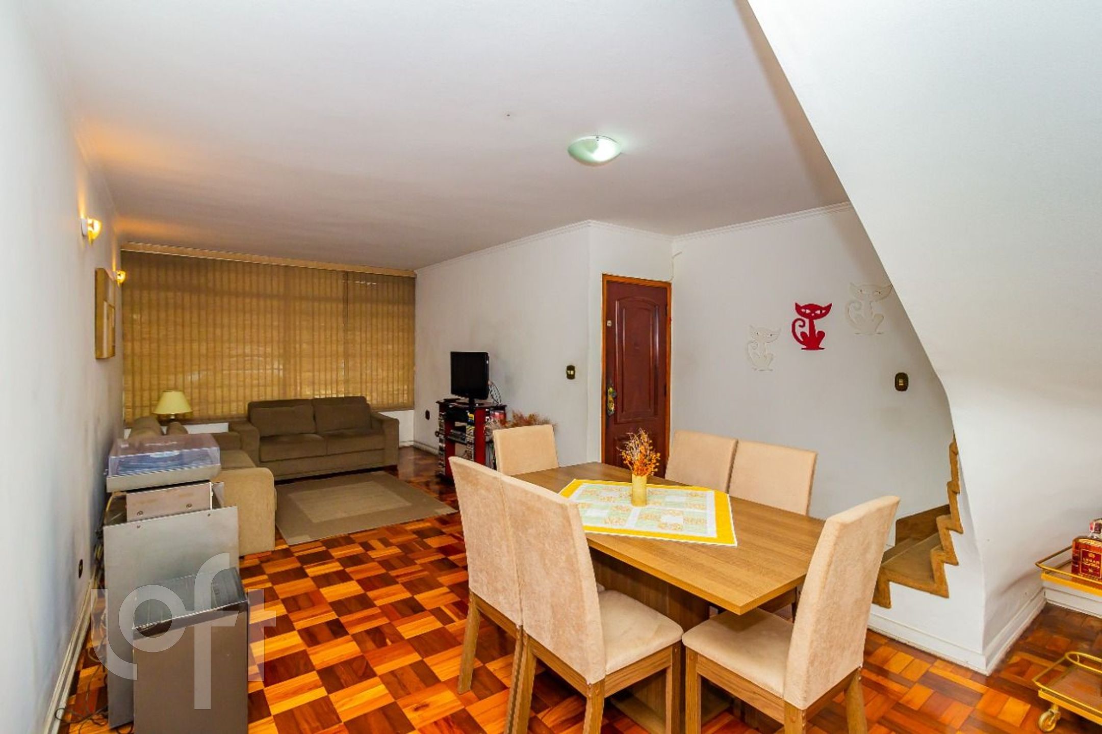 Casa à venda com 3 quartos, 240m² - Foto 4