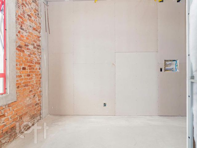 Apartamento com 29m², 1 dormitório, 1 vaga, Floresta em Porto Alegre