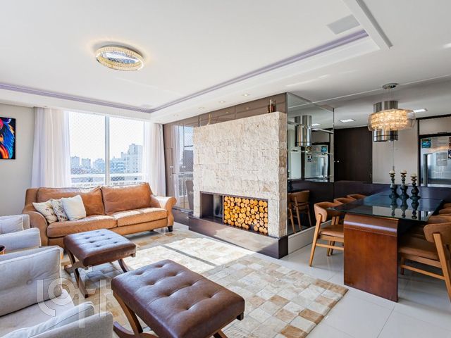 Apartamento com 101m², 2 dormitórios, 1 suíte, 2 vagas, Rio Branco em Porto Alegre