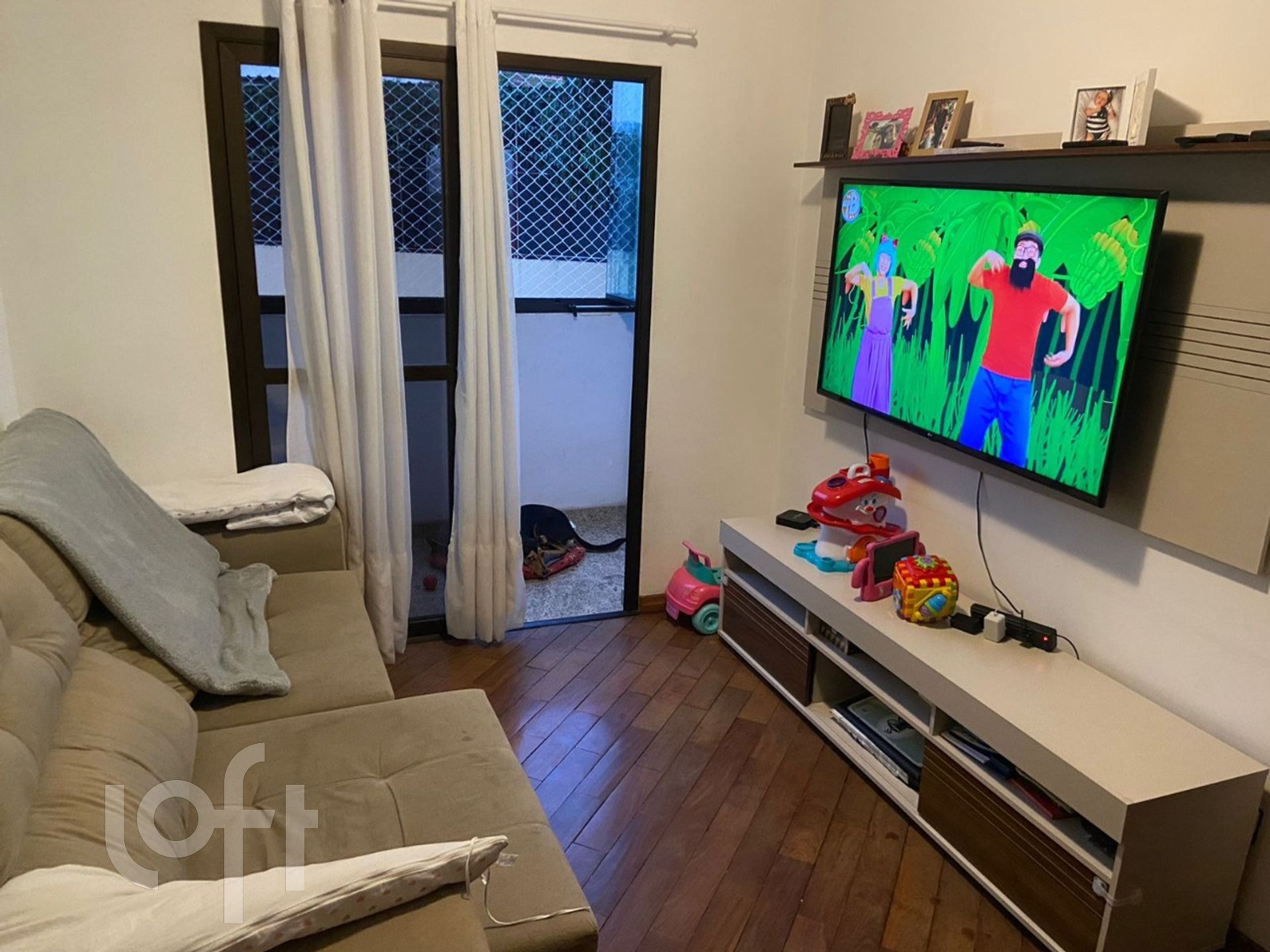 Apartamento à venda com 2 quartos, 64m² - Foto 2