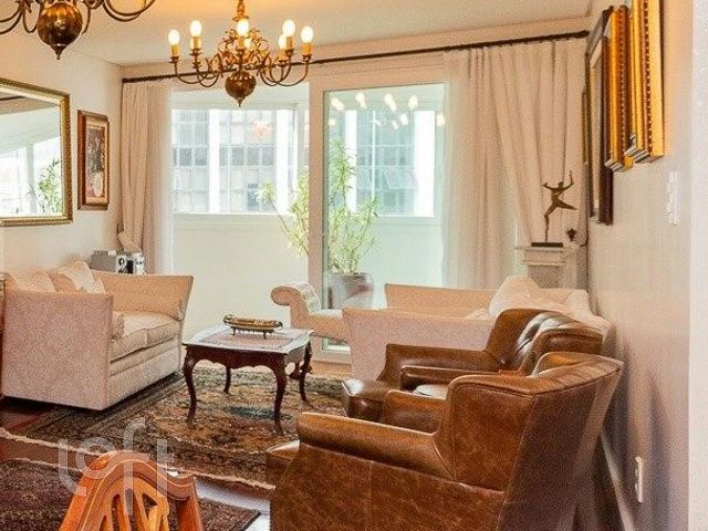 Apartamento com 98m², 2 dormitórios, 1 suíte, 1 vaga, Moinhos de Vento em Porto Alegre