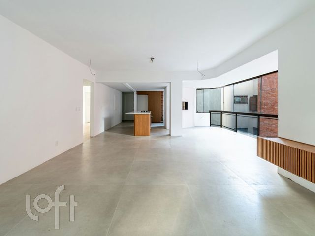 Apartamento com 145m², 3 dormitórios, 1 suíte, 1 vaga, Bela Vista em Porto Alegre