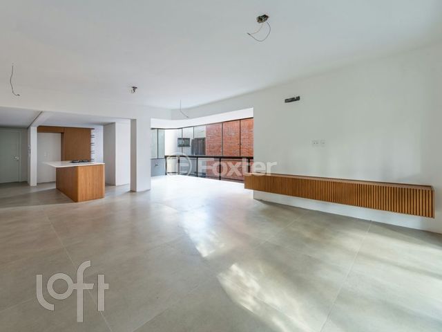 Apartamento com 145m², 3 dormitórios, 1 suíte, 1 vaga, Bela Vista em Porto Alegre