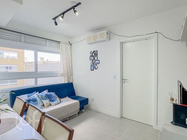Apartamento com 31m², 1 dormitório, 1 vaga, Cidade Baixa em Porto Alegre