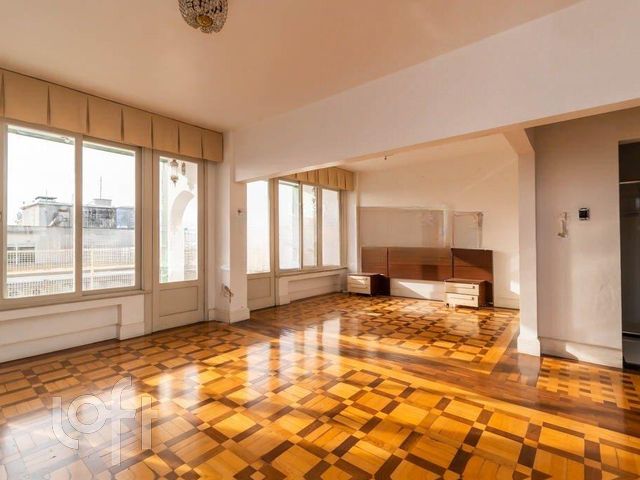 Apartamento com 205m², 3 dormitórios, 3 suítes, Independência em Porto Alegre