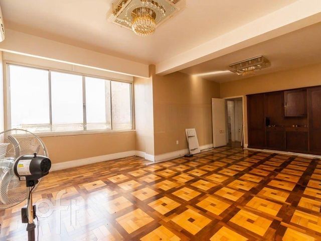 Apartamento com 205m², 3 dormitórios, 3 suítes, Independência em Porto Alegre