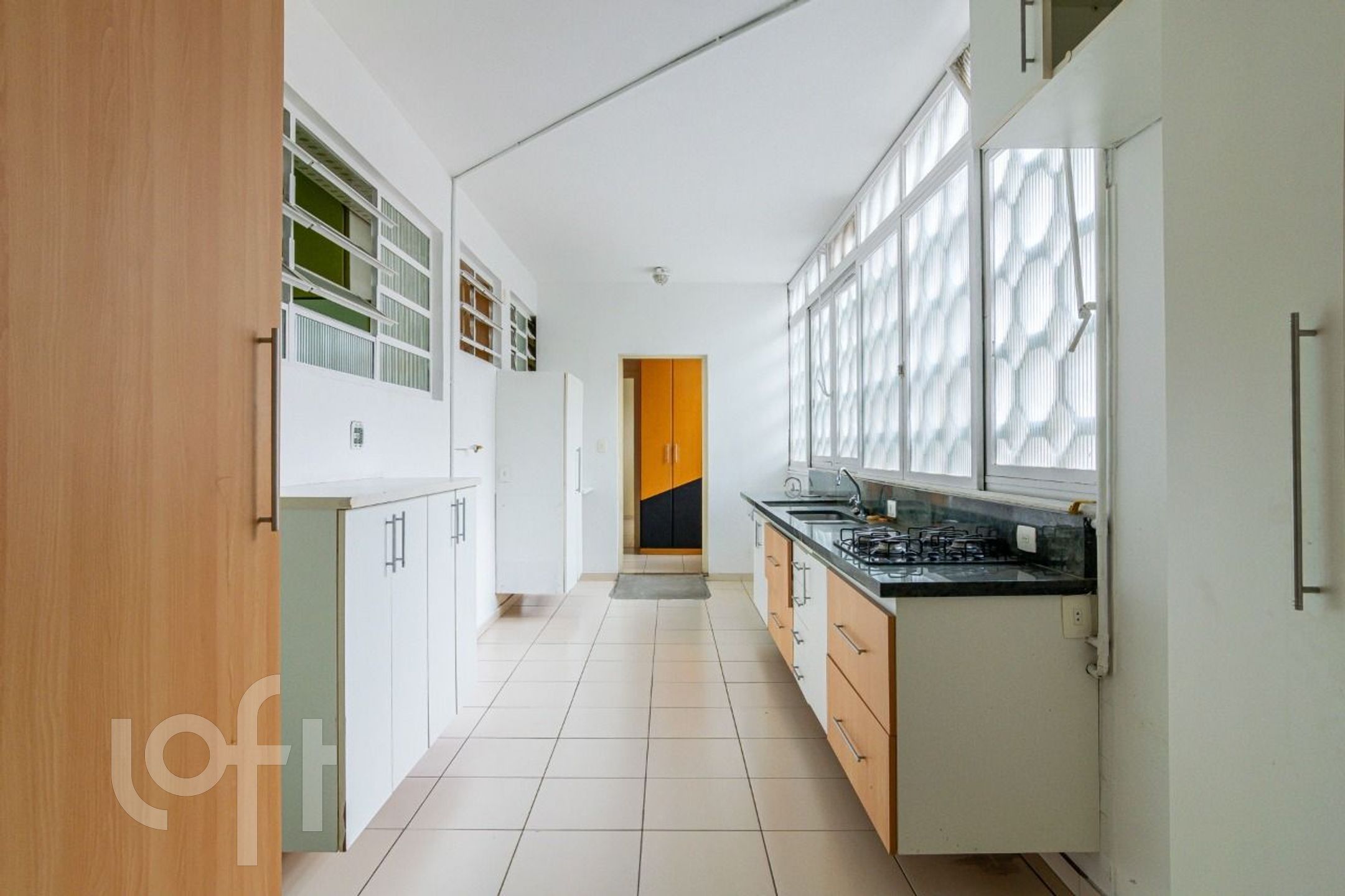 Apartamento à venda com 4 quartos, 240m² - Foto 11