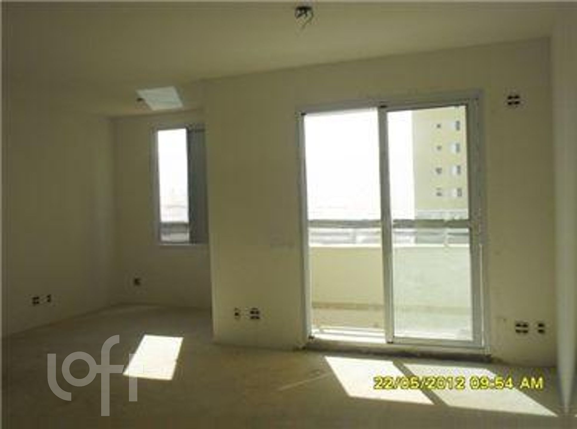 Apartamento à venda com 2 quartos, 70m² - Foto 3