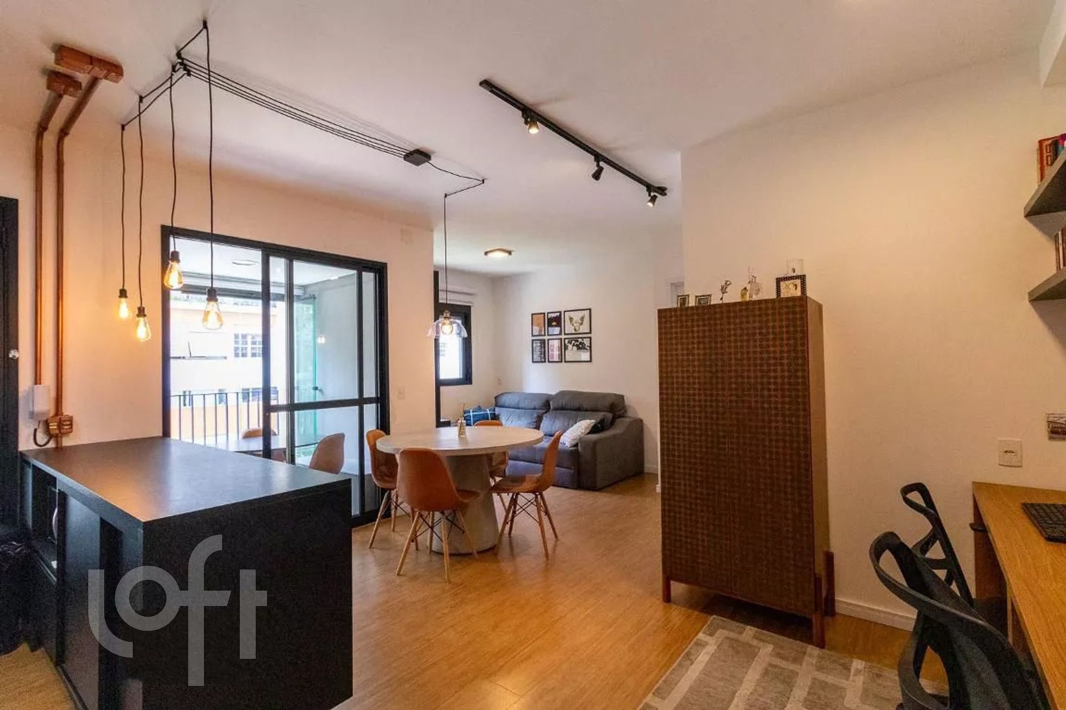 Apartamento à venda com 1 quarto, 58m² - Foto 1