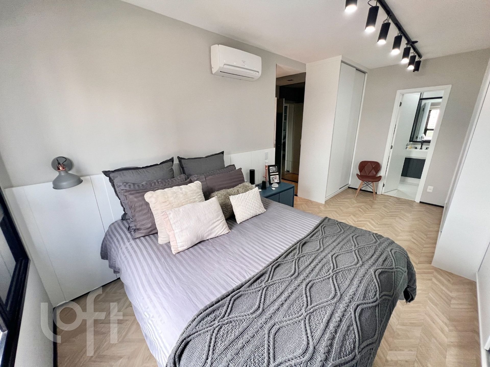 Apartamento à venda com 3 quartos, 145m² - Foto 18