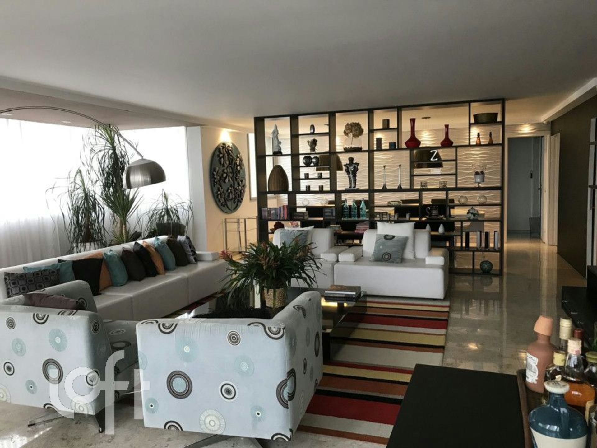 Apartamento à venda com 4 quartos, 333m² - Foto 4