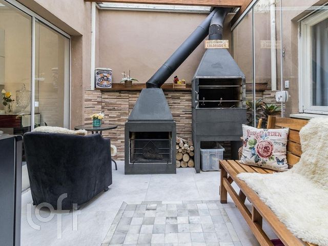 Apartamento com 118m², 3 dormitórios, 1 suíte, 1 vaga, Petrópolis em Porto Alegre