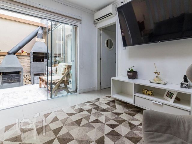 Apartamento com 118m², 3 dormitórios, 1 suíte, 1 vaga, Petrópolis em Porto Alegre