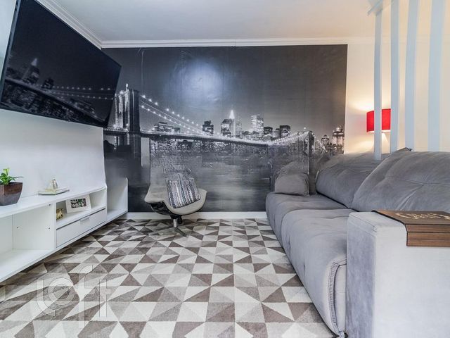 Apartamento com 118m², 3 dormitórios, 1 suíte, 1 vaga, Petrópolis em Porto Alegre