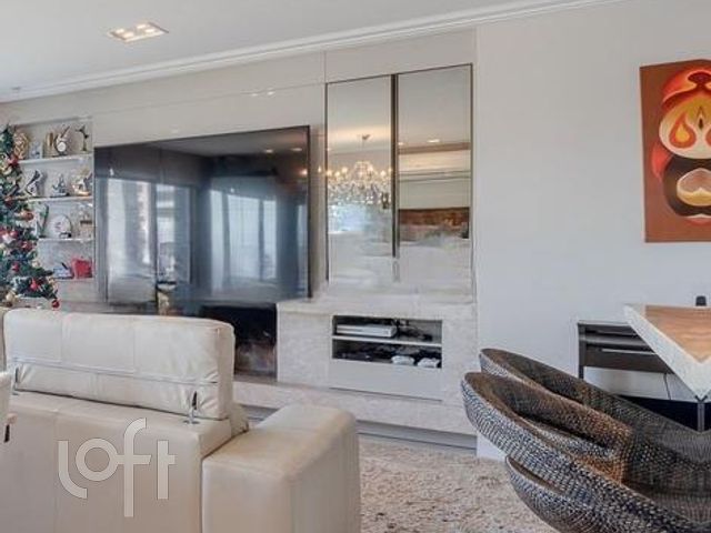 Apartamento com 137m², 3 dormitórios, 3 suítes, 2 vagas, Rio Branco em Porto Alegre