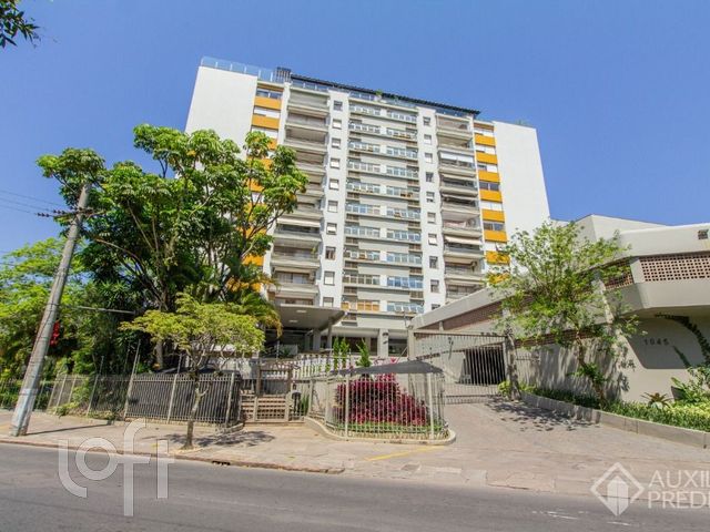 Apartamento com 197m², 4 dormitórios, 1 suíte, 2 vagas, Moinhos de Vento em Porto Alegre