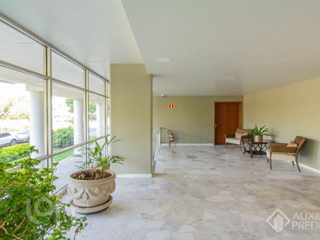 Apartamento com 197m², 4 dormitórios, 1 suíte, 2 vagas, Moinhos de Vento em Porto Alegre