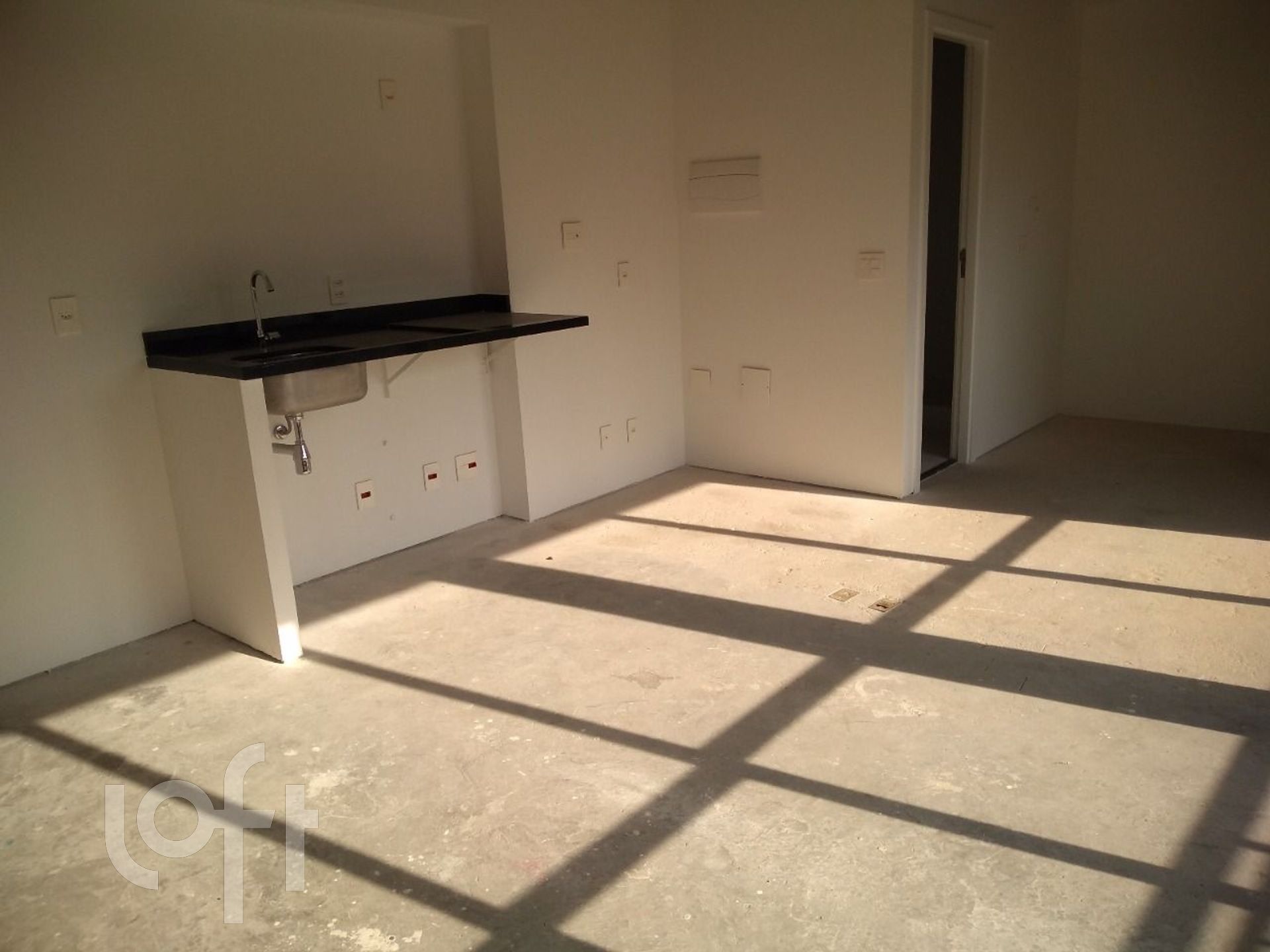 Apartamento à venda com 1 quarto, 43m² - Foto 2