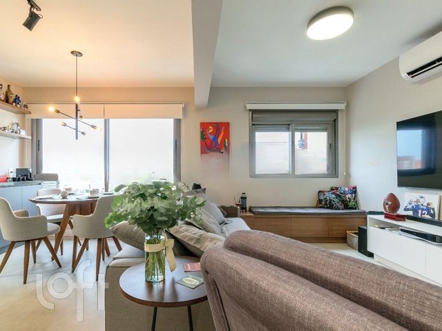 Apartamento com 75m², 2 dormitórios, 1 suíte, 2 vagas, Santana em Porto Alegre
