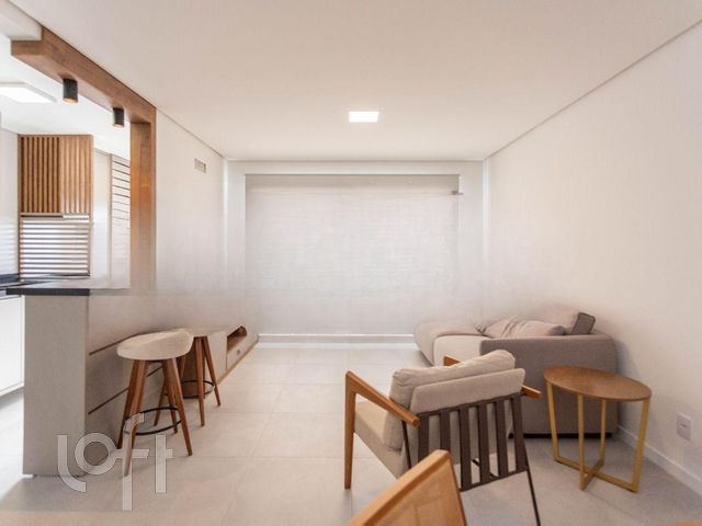 Apartamento com 76m², 3 dormitórios, 1 suíte, 2 vagas, Vila Ipiranga em Porto Alegre