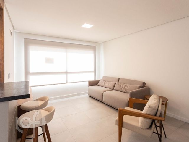 Apartamento com 76m², 3 dormitórios, 1 suíte, 2 vagas, Vila Ipiranga em Porto Alegre