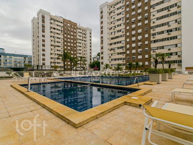Apartamento com 70m², 2 dormitórios, 1 suíte, 1 vaga, Cristo Redentor em Porto Alegre