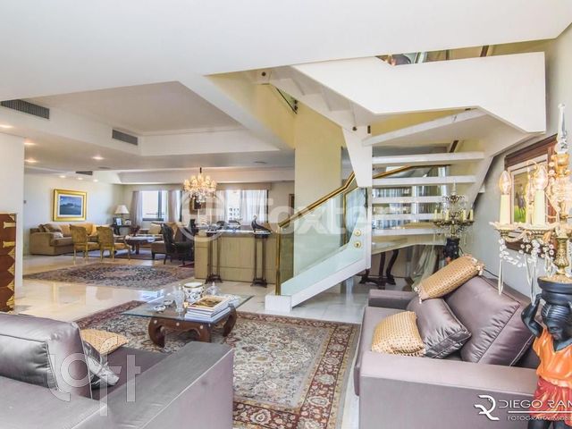 Apartamento com 600m², 4 dormitórios, 4 suítes, 4 vagas, Petrópolis em Porto Alegre