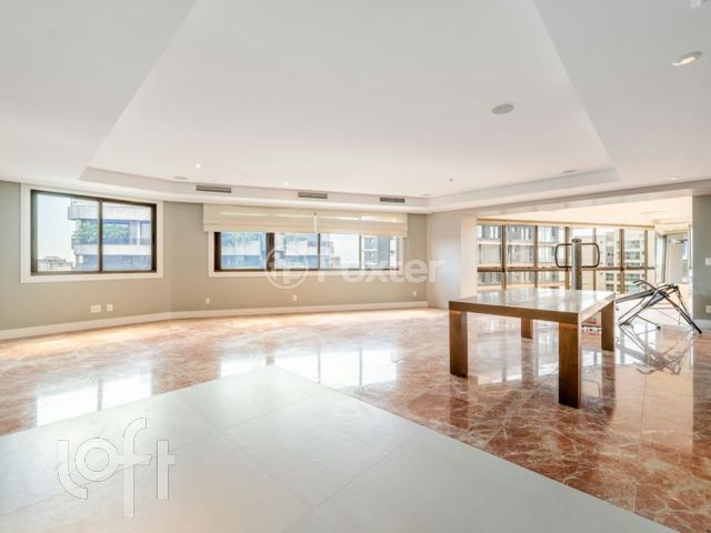 Apartamento com 257m², 2 dormitórios, 2 suítes, 4 vagas, Bela Vista em Porto Alegre
