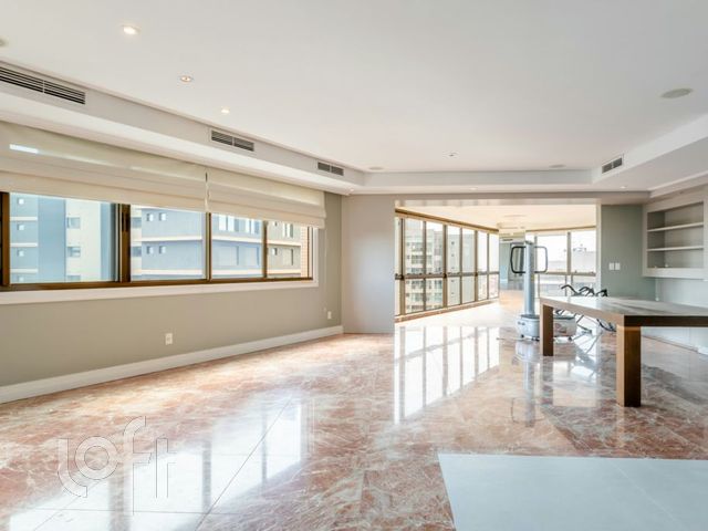 Apartamento com 257m², 2 dormitórios, 2 suítes, 4 vagas, Bela Vista em Porto Alegre