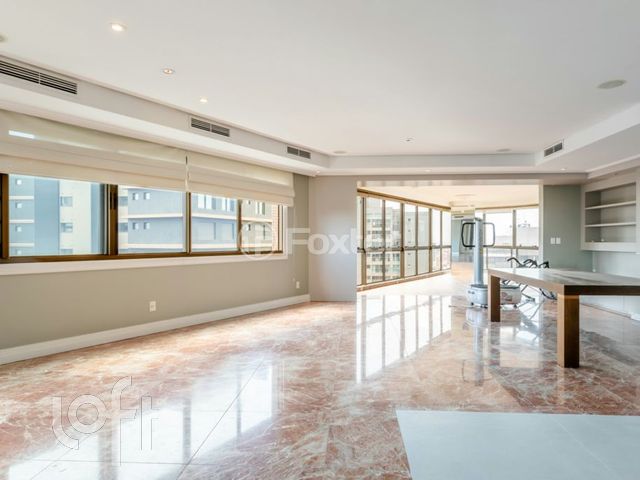 Apartamento com 257m², 2 dormitórios, 2 suítes, 4 vagas, Bela Vista em Porto Alegre
