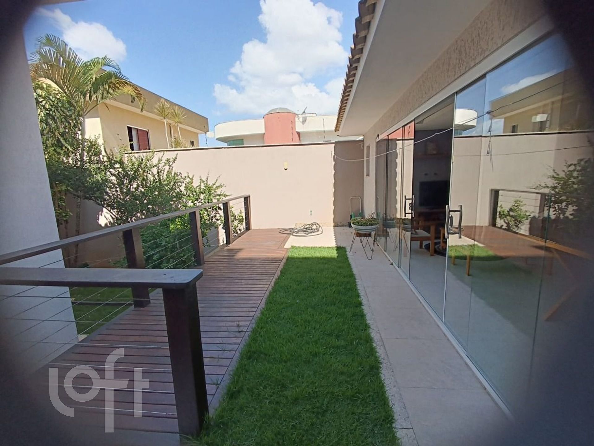 Casa à venda com 3 quartos, 257m² - Foto 9