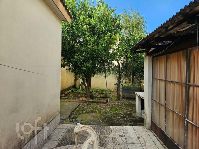 Casa com 100m², 2 dormitórios, 3 vagas, Vila Ipiranga em Porto Alegre