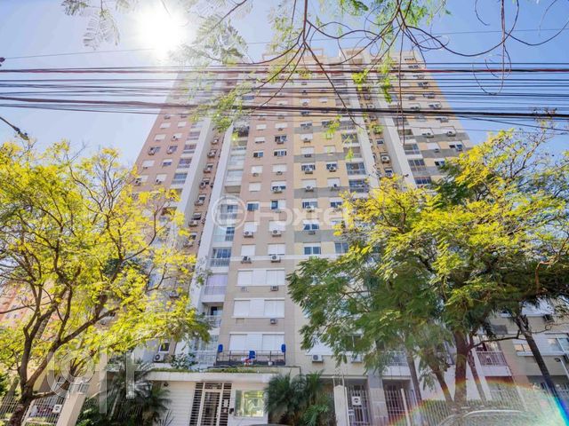 Apartamento com 62m², 2 dormitórios, 1 suíte, 1 vaga, Vila Ipiranga em Porto Alegre
