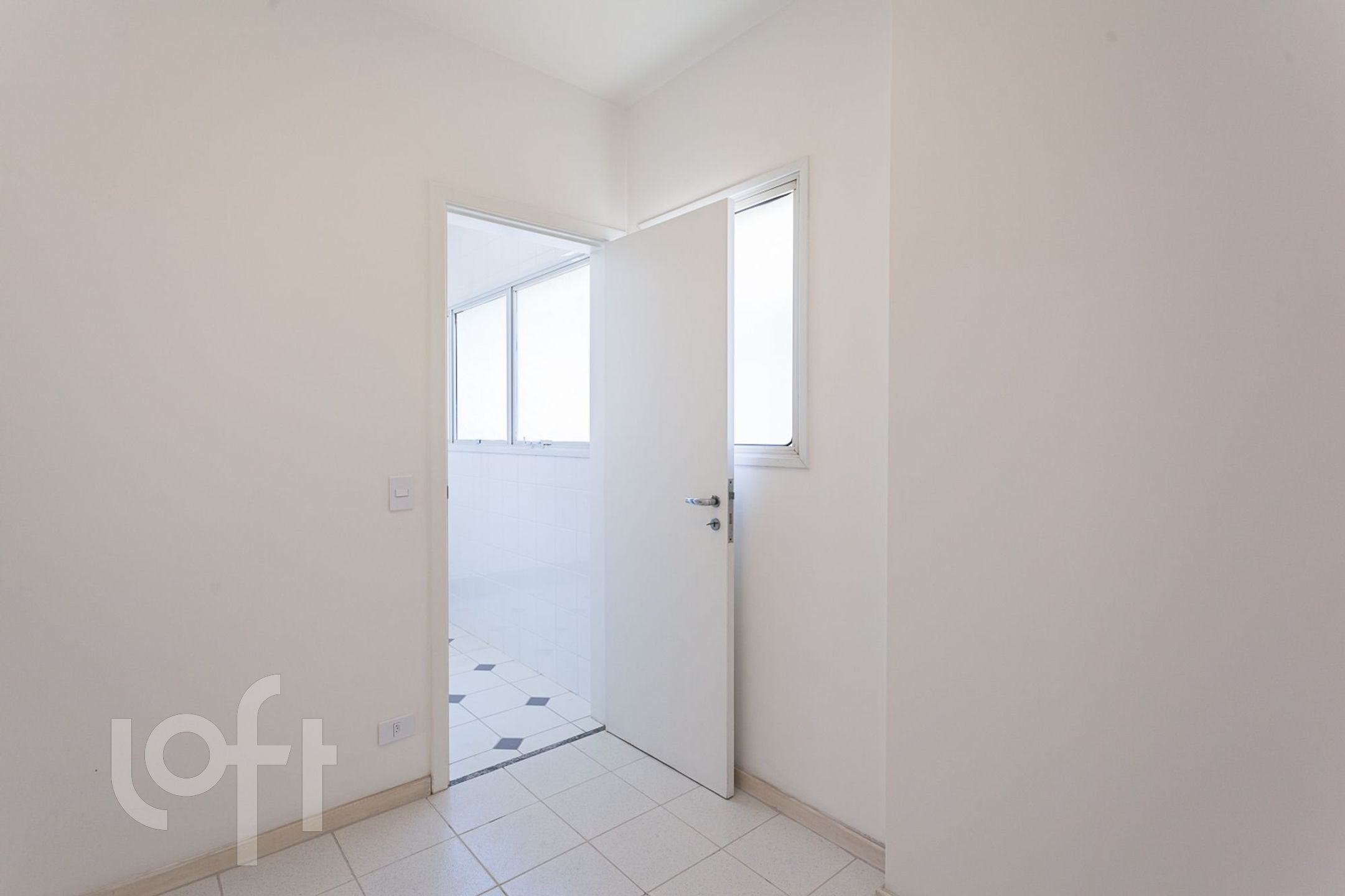 Apartamento à venda com 3 quartos, 276m² - Foto 4