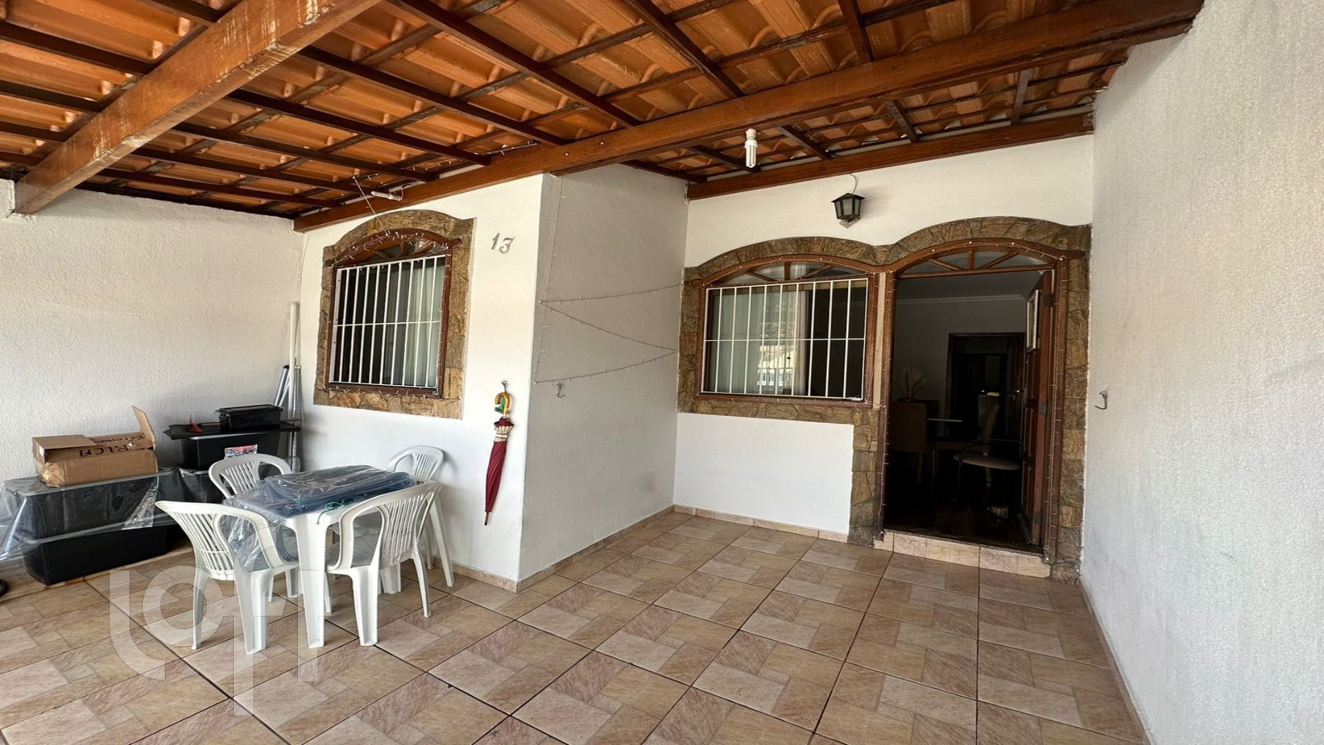 Casa à venda com 3 quartos, 62m² - Foto 2